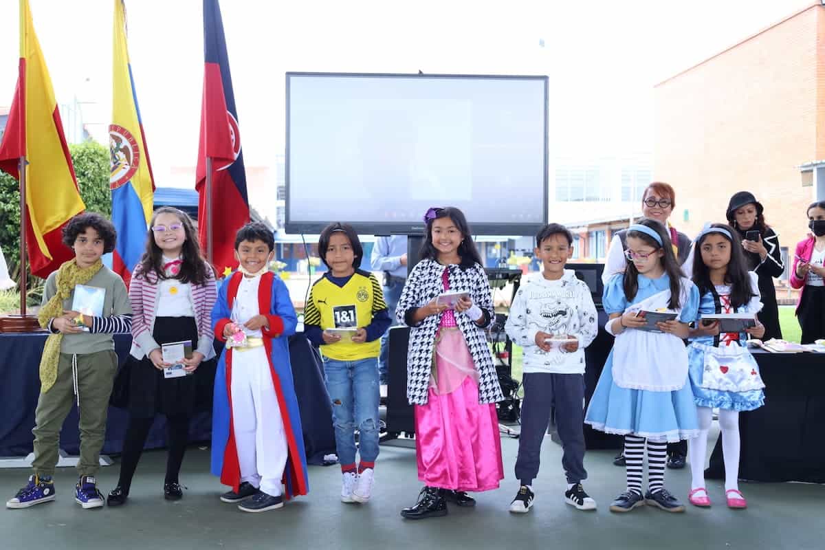 Premios de escritura en el colegio Nueva York de Bogotá